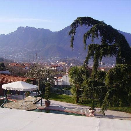 Hotel Diecimare Cava deʼ Tirreni Екстериор снимка