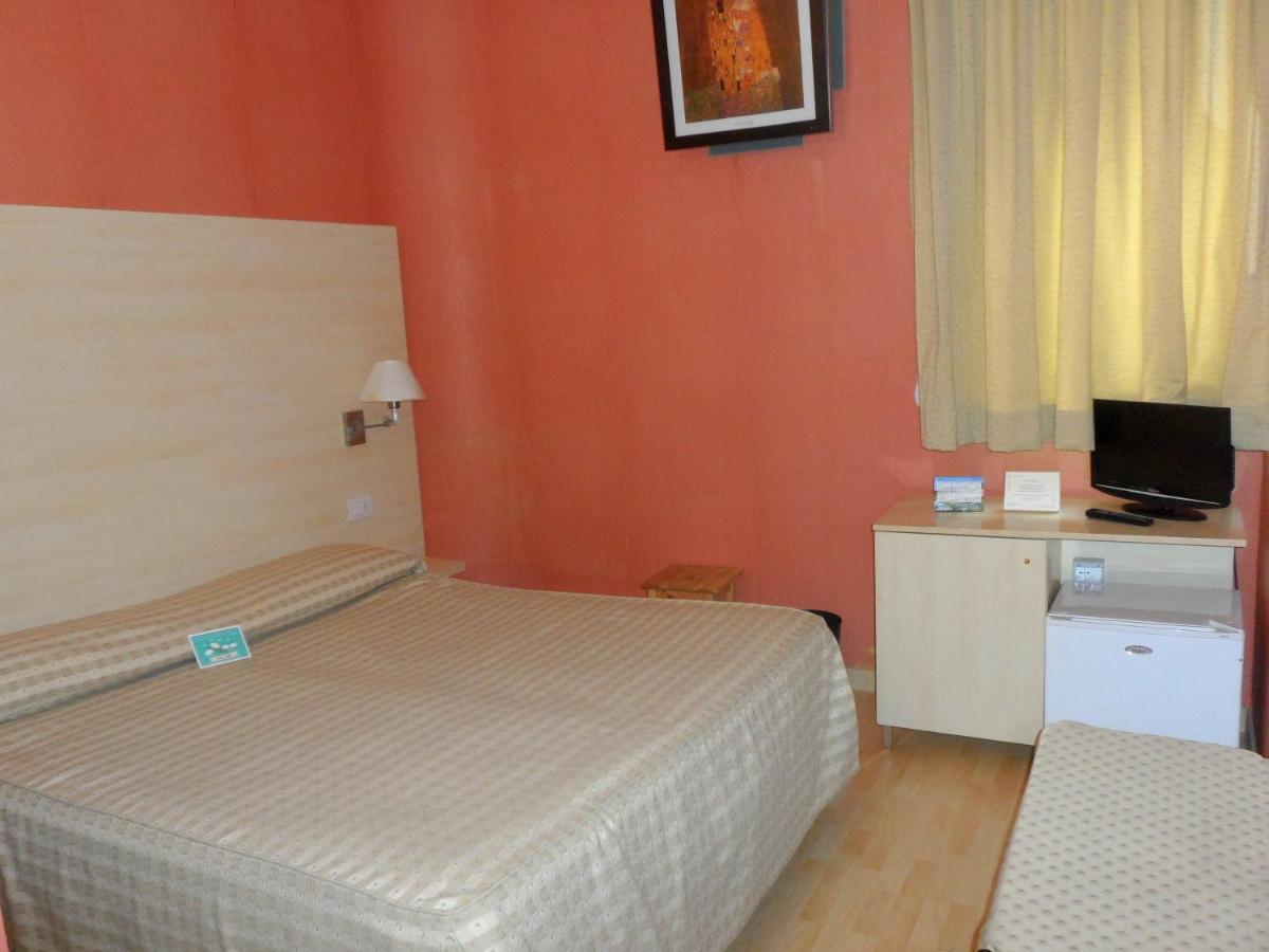 Hotel Diecimare Cava deʼ Tirreni Екстериор снимка
