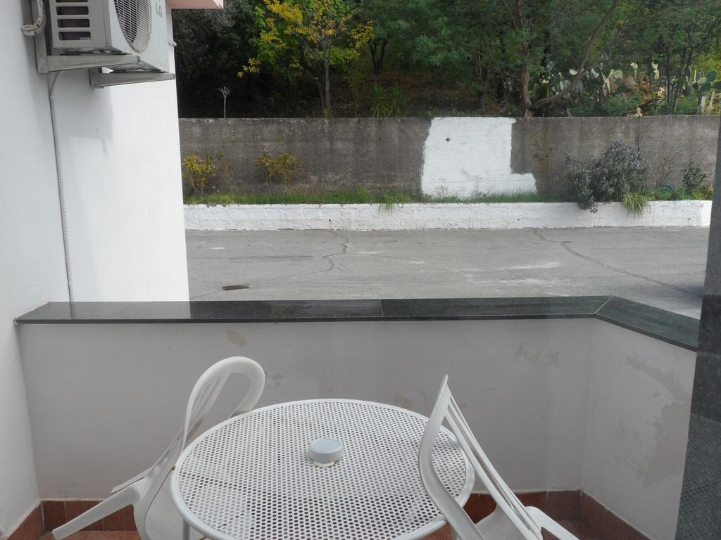 Hotel Diecimare Cava deʼ Tirreni Екстериор снимка